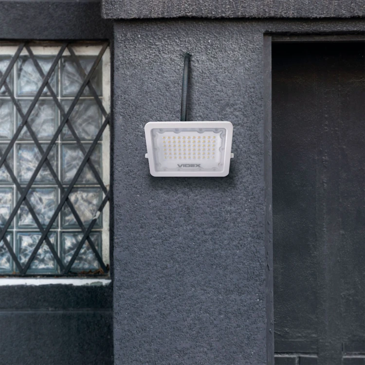 vle-f2e-505w-52.1800x1800w.jpg
